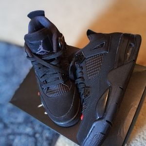 Air Jordan 4 Retro